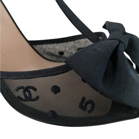AUTHENTIC! CHANEL Black Women's Heels with Bow Accent - Picture 3 of 13